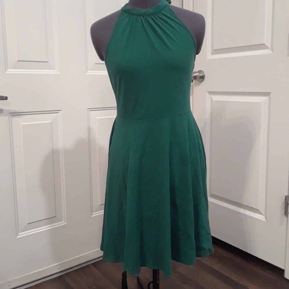 Ouges Green‎ Flowy Dress